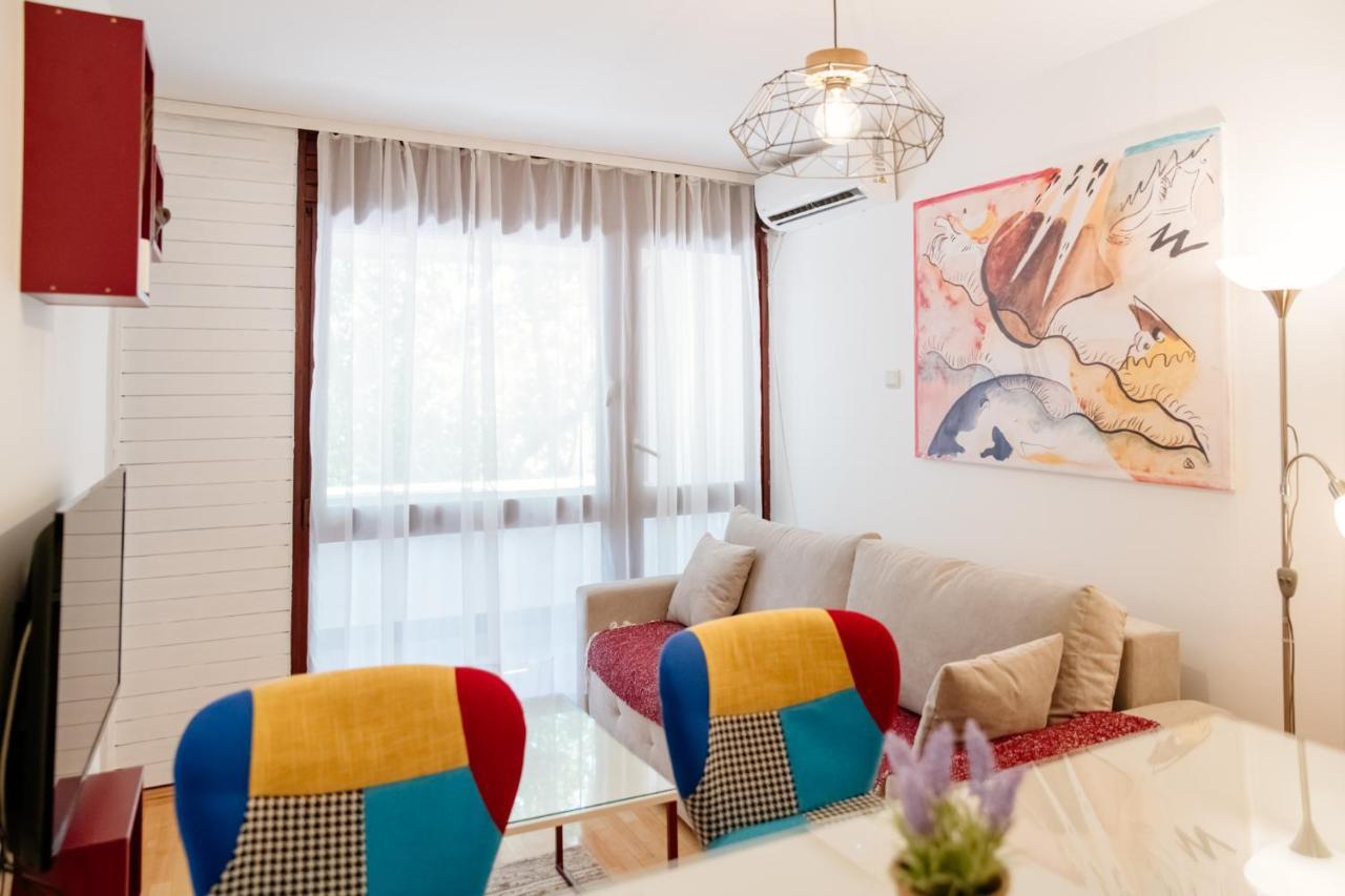Urban Center Apartment *